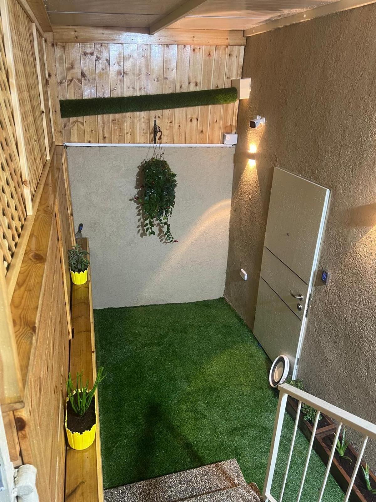 Johny'S Boutique Apartment Hajfa Zewnętrze zdjęcie